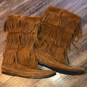 Minnetonka Fringe Boots Sz. 9